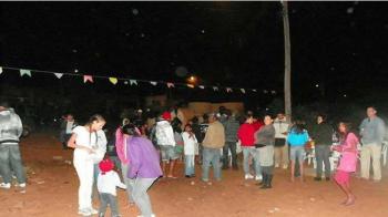 A festa reuniu toda a comunidade com muita música e animação. Foto: Luiz Fernando Araujo