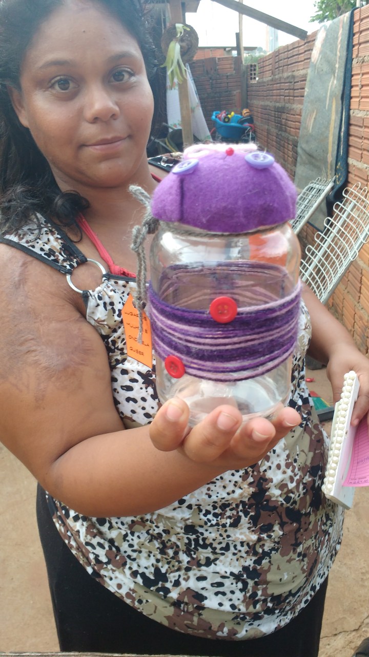 camila-mostra-alguns-dos-trabalhos-produzidos-por-ela