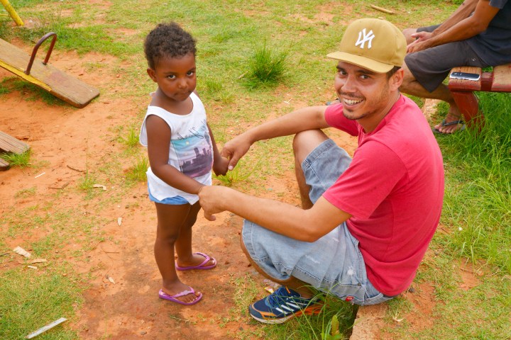 Gilberto, 29 anos e Ingrid, 3 anos